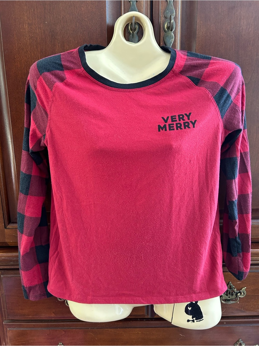 Very Merry Red Plaid Long-Sleeve Sleep Top